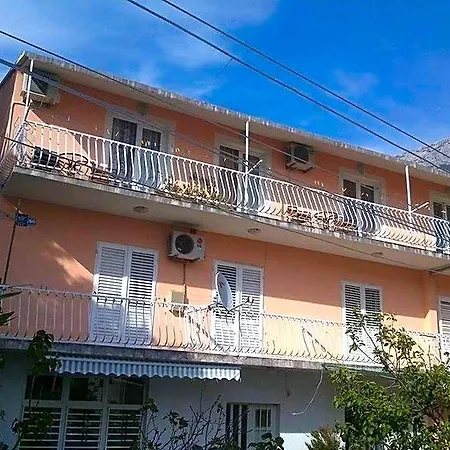 Jela Makarska